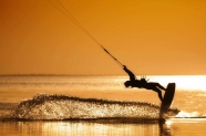 Kitesurfing, Kiteschool Kiteam